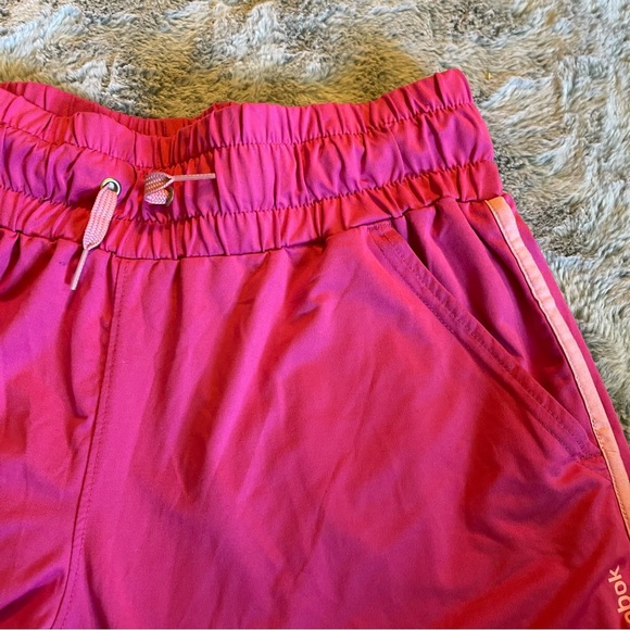 Pink Reebok Running Shorts w/ Pockets Size Medium - Picture 5 of 9